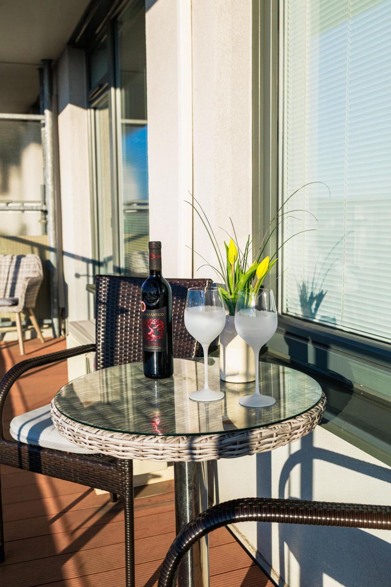 Sunny Apartment With Amazing Terrace On The 13Th Floor Near City Center บราติสลาวา ภายนอก รูปภาพ
