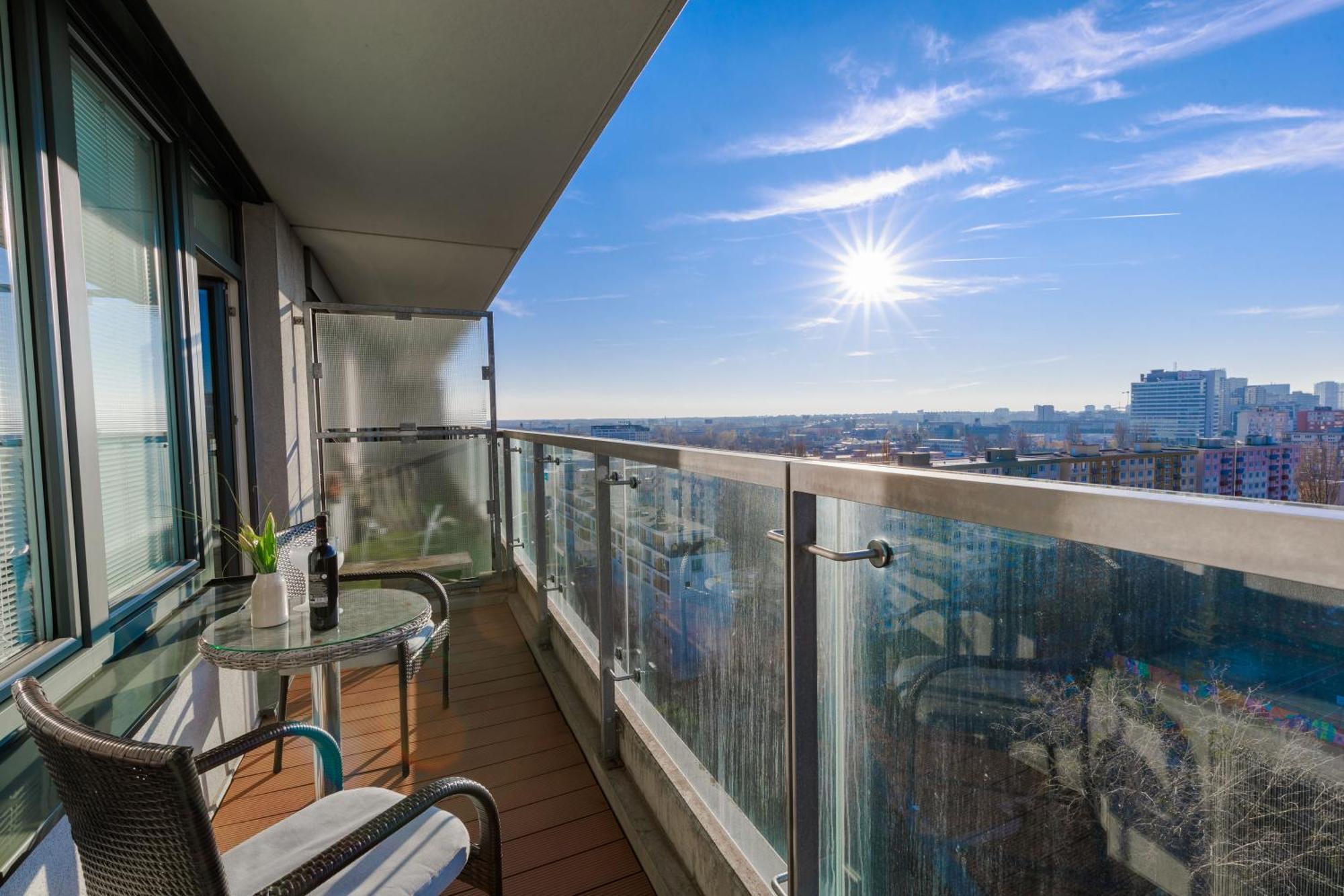 Sunny Apartment With Amazing Terrace On The 13Th Floor Near City Center บราติสลาวา ภายนอก รูปภาพ